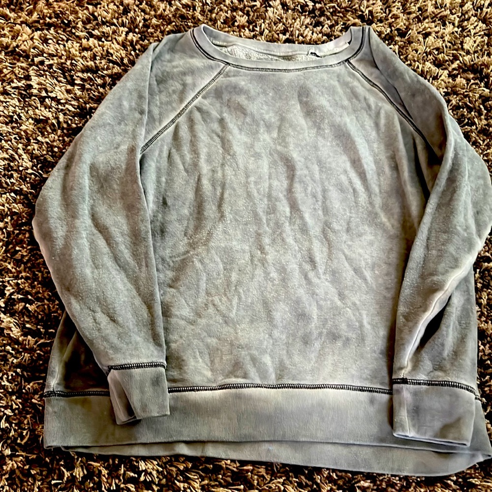 American Eagle crewneck